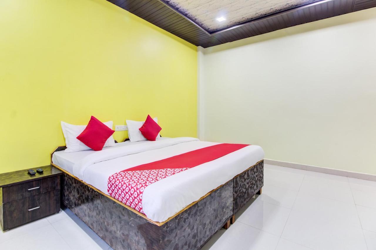 Oyo 48915 Chaitanya Green Park Hotell Vani Exteriör bild