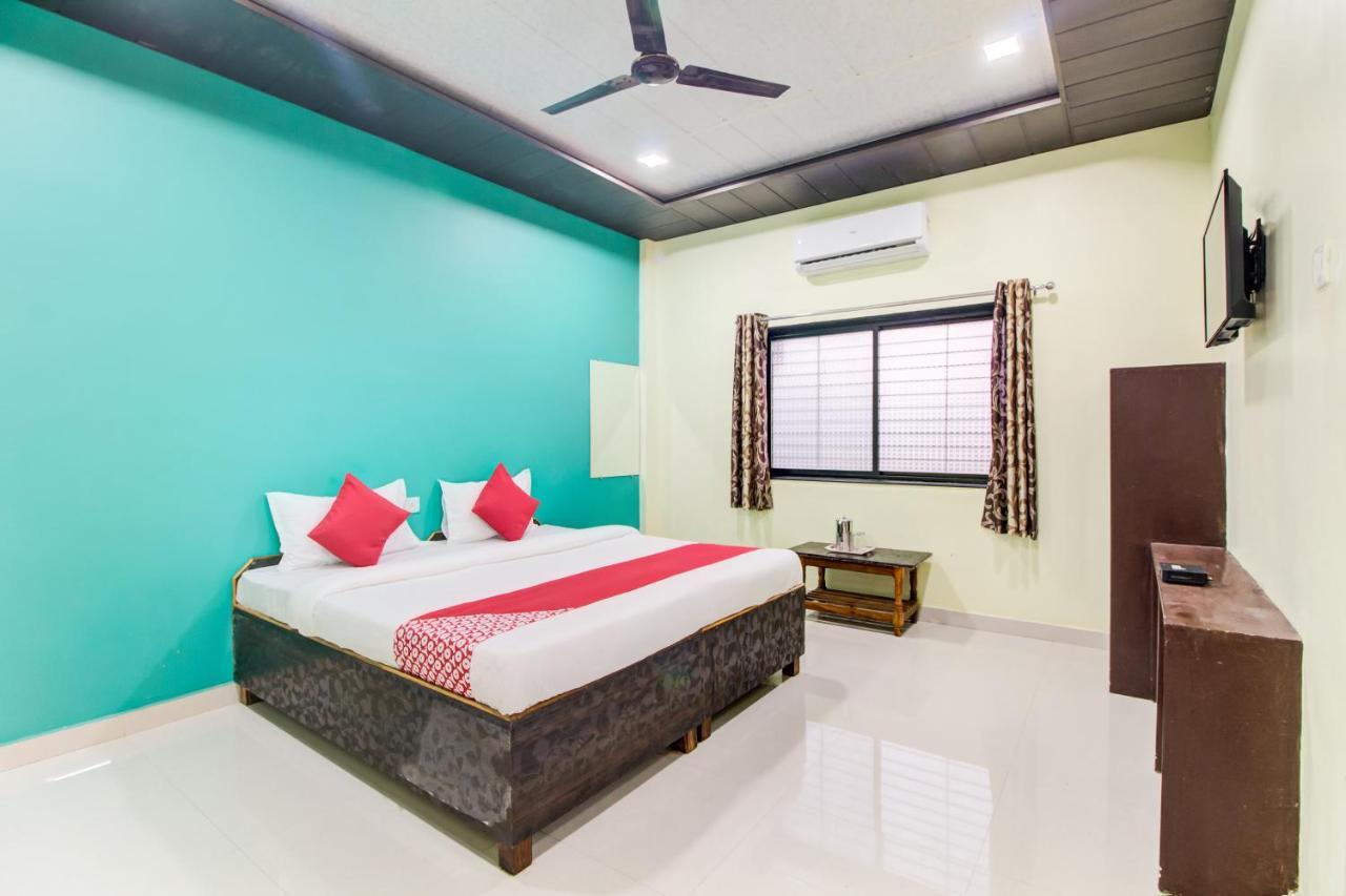 Oyo 48915 Chaitanya Green Park Hotell Vani Exteriör bild