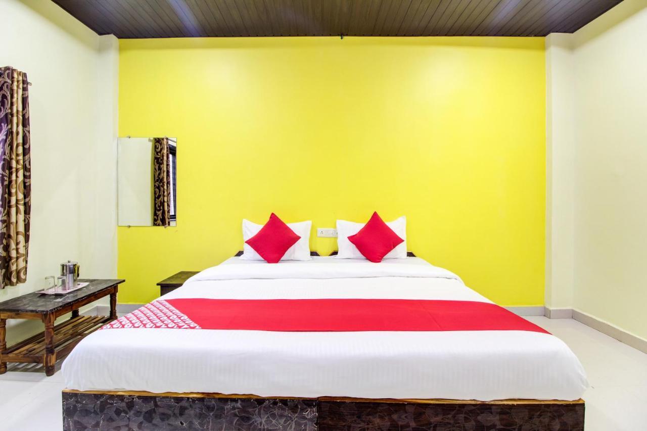 Oyo 48915 Chaitanya Green Park Hotell Vani Exteriör bild