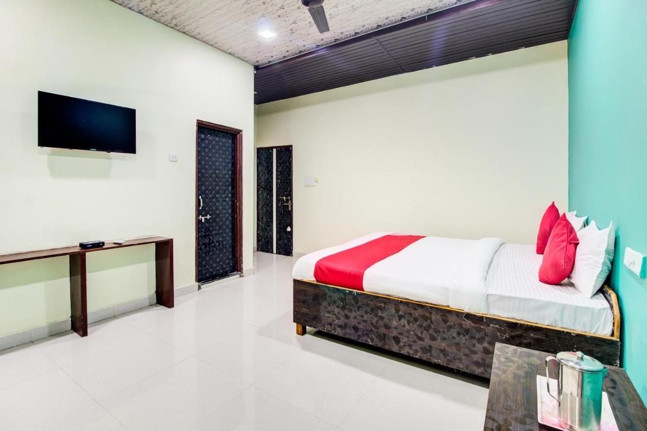 Oyo 48915 Chaitanya Green Park Hotell Vani Exteriör bild