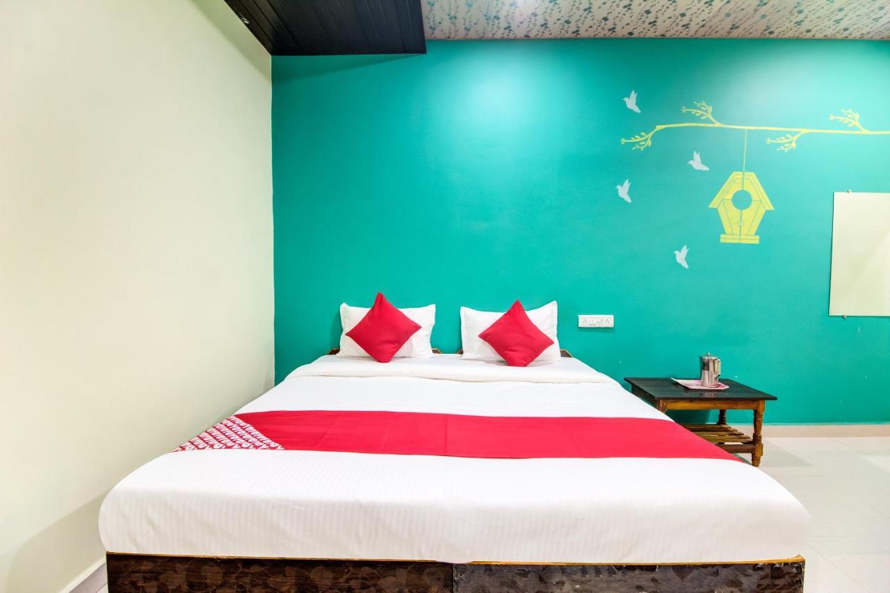 Oyo 48915 Chaitanya Green Park Hotell Vani Exteriör bild