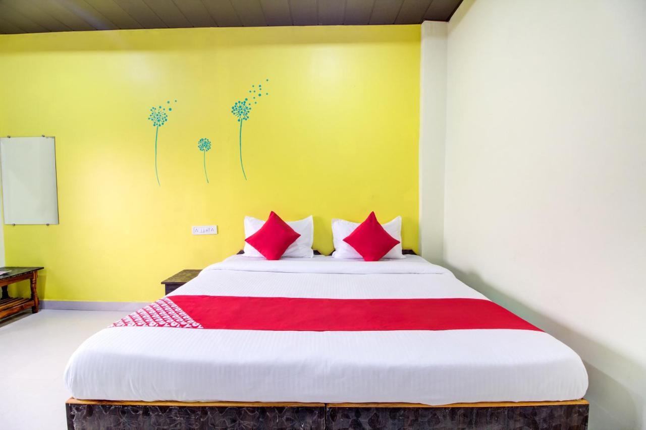 Oyo 48915 Chaitanya Green Park Hotell Vani Exteriör bild