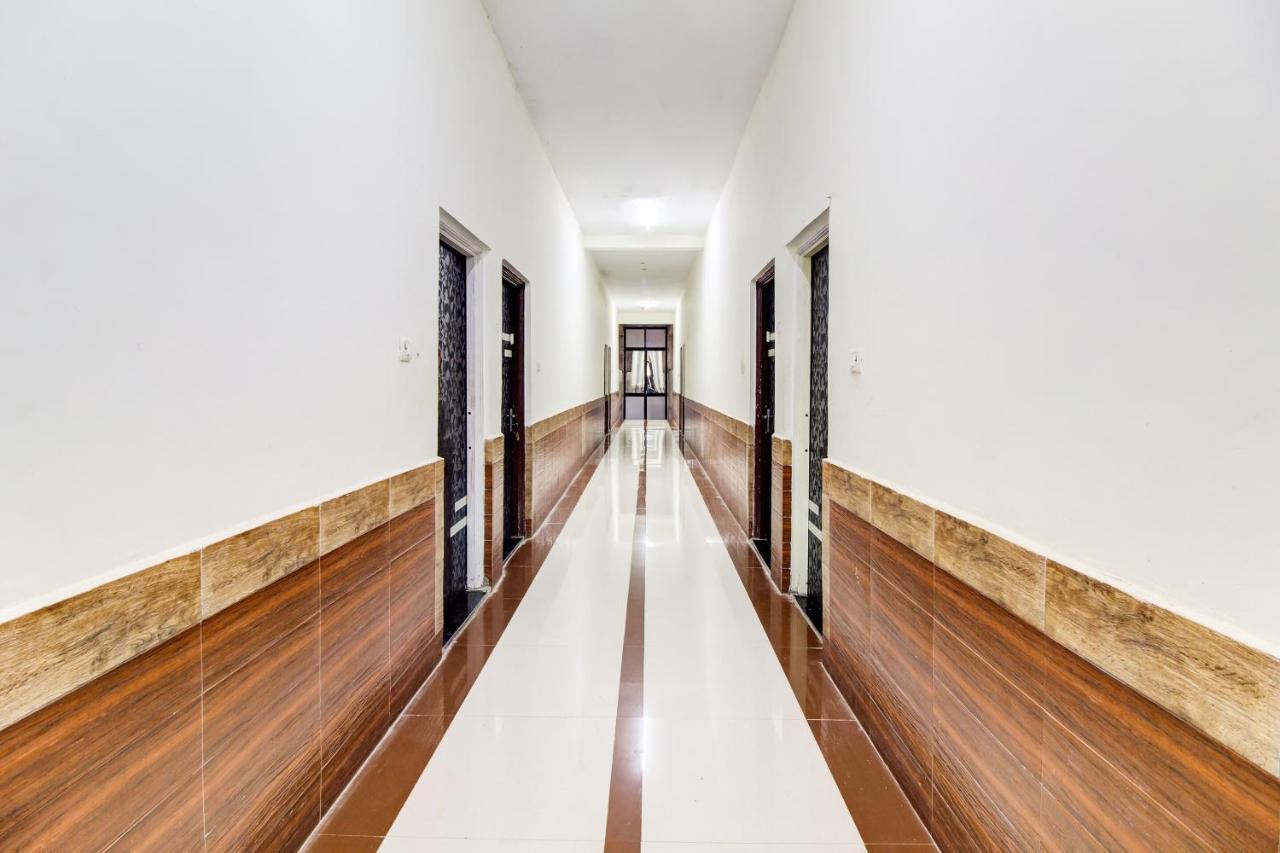 Oyo 48915 Chaitanya Green Park Hotell Vani Exteriör bild