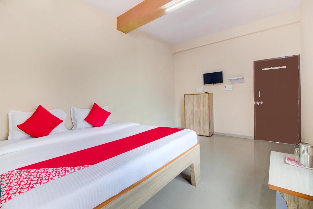 Oyo 48915 Chaitanya Green Park Hotell Vani Exteriör bild